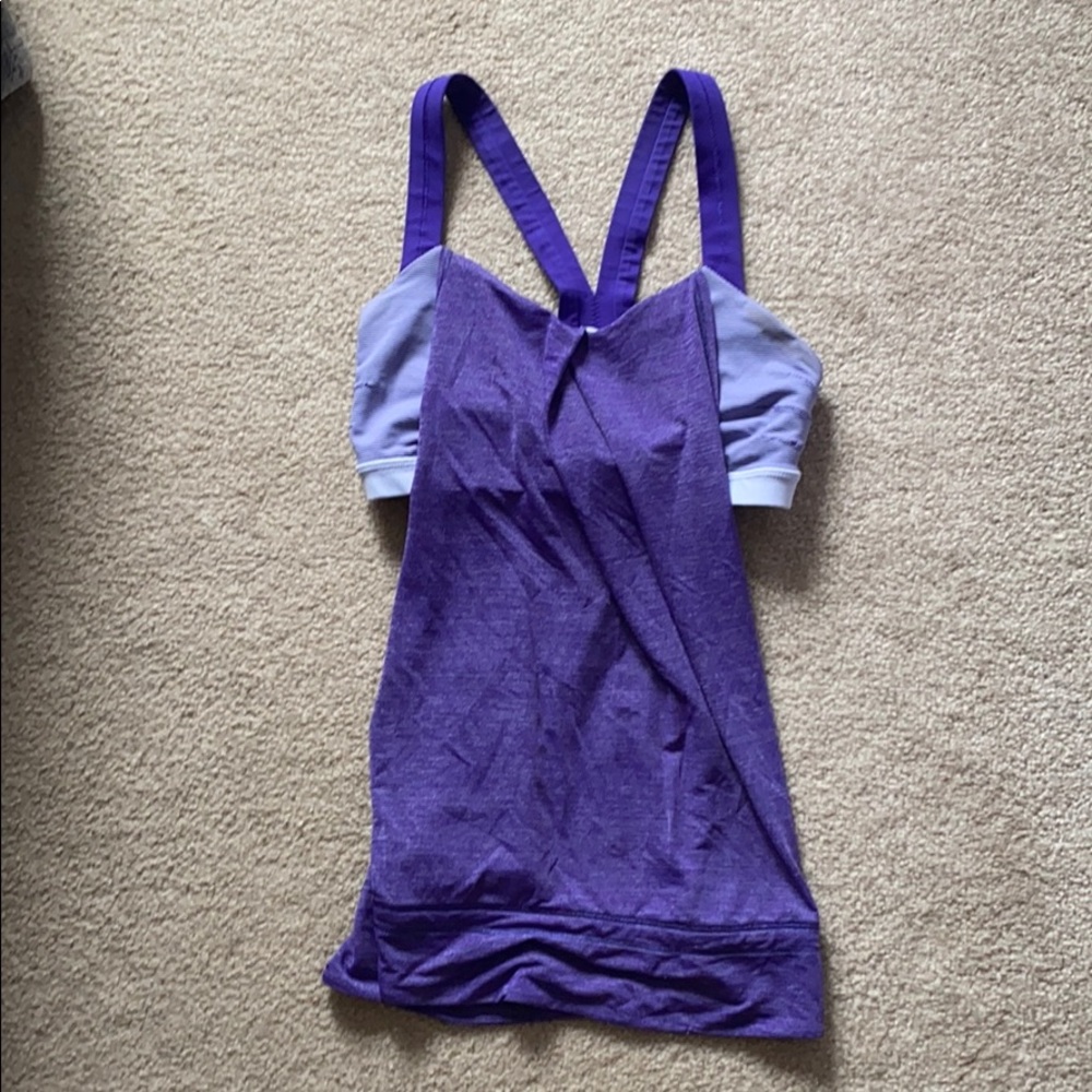 Lululemon Tanktop with built in sports bra - Size 4